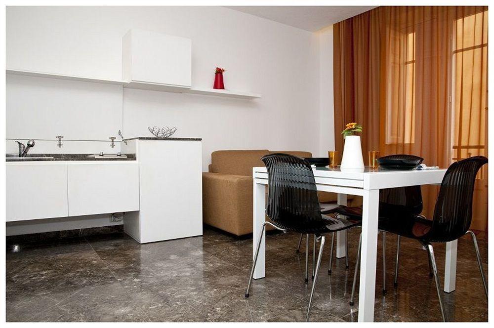 Trapani Tourism Apartments ภายนอก รูปภาพ