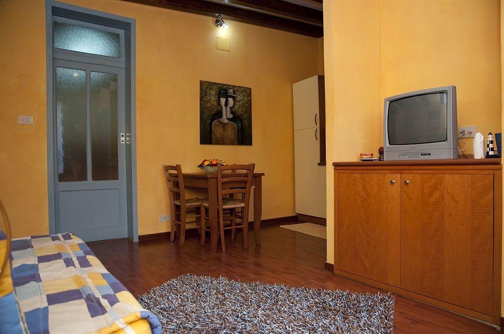 Trapani Tourism Apartments ภายนอก รูปภาพ